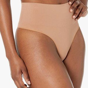 SPANX Everyday Shaping Tummy Control